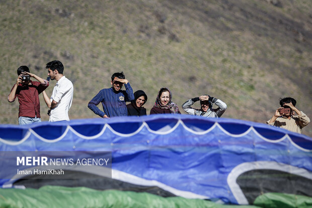 پرواز با پاراگلایدر 10