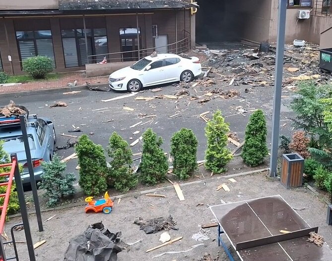 Missile hits vicinity of Azerbaijani embassy in Kyiv