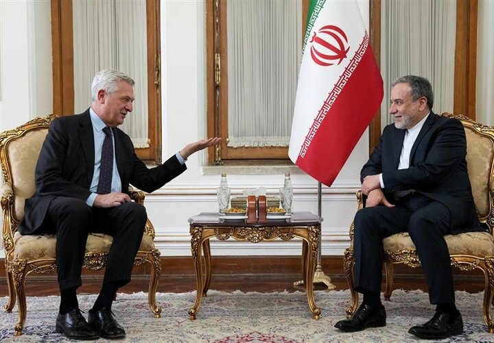 Araghchi meets UN High Commissioner for Refugees