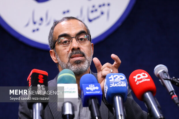 رونمایی از کتاب «الگوی مدیریت نیروهای داوطلب مردمی در جهاد سازندگی» 7