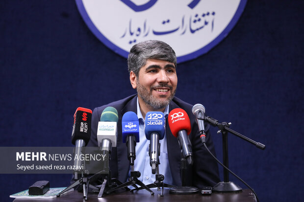 رونمایی از کتاب «الگوی مدیریت نیروهای داوطلب مردمی در جهاد سازندگی» 11