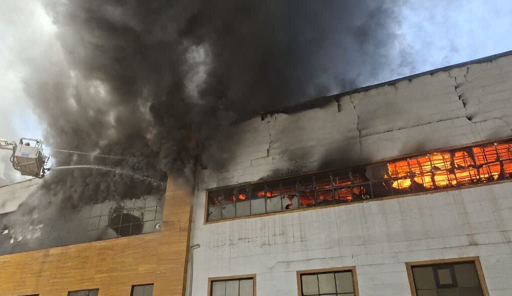 تشکیل کارگروه ویژه برای حمایت از آسیب دیدگان حریق منطقه آزاد انزلی تشکیل کارگروه ویژه برای حمایت از آسیب دیدگان حریق منطقه آزاد انزلی