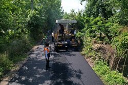 مرادی: ۱۴۷ کیلومتر از جاده های گیلان لکه گیری شد
