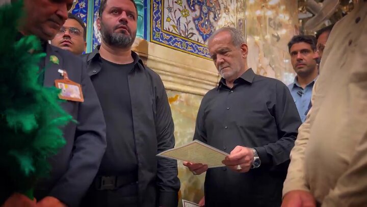 تشرف رئیسجمهور به حرم مطهر حضرت معصومه (س)