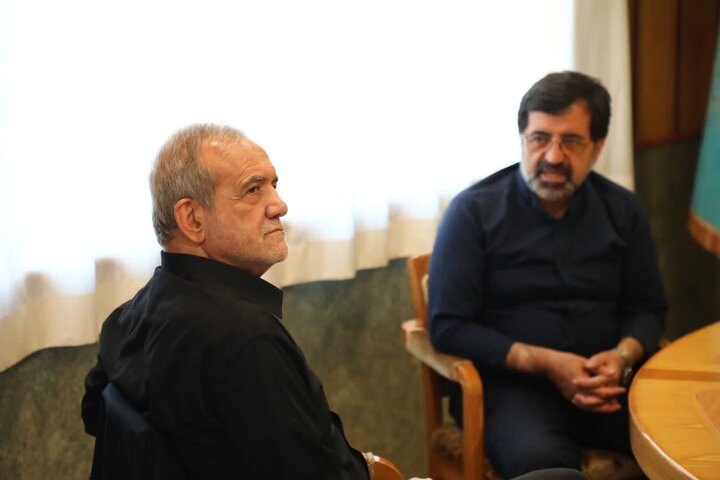 استاندار و نماینده ولیفقیه از سفر رئیسجمهور به قم قدردانی کردند استاندار و نماینده ولیفقیه از سفر رئیسجمهور به قم قدردانی کردند