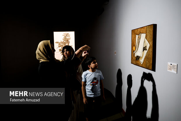 افتتاح نمایشگاه «به گزارش زنان»