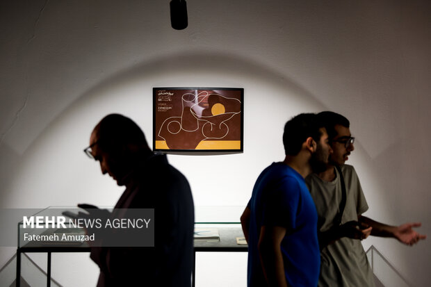 افتتاح نمایشگاه «به گزارش زنان»