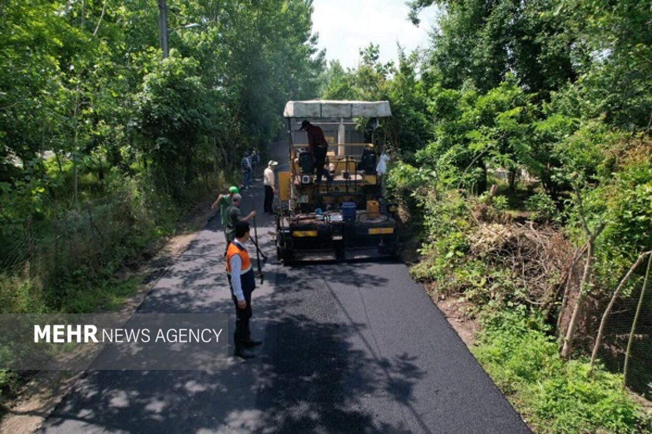 مرادی: ۱۴۷ کیلومتر از جاده های گیلان لکه گیری شد مرادی: ۱۴۷ کیلومتر از جاده های گیلان لکه گیری شد