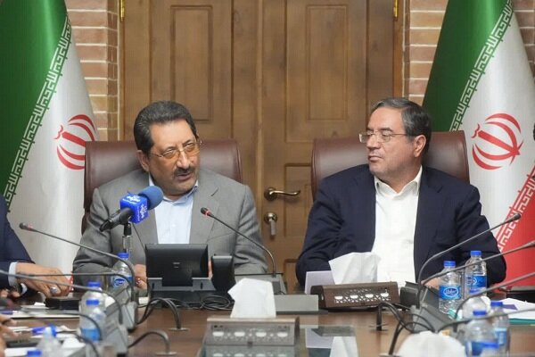 بازدید وزیر صمت از ۶ واحد صنعتی آذربایجان غربی