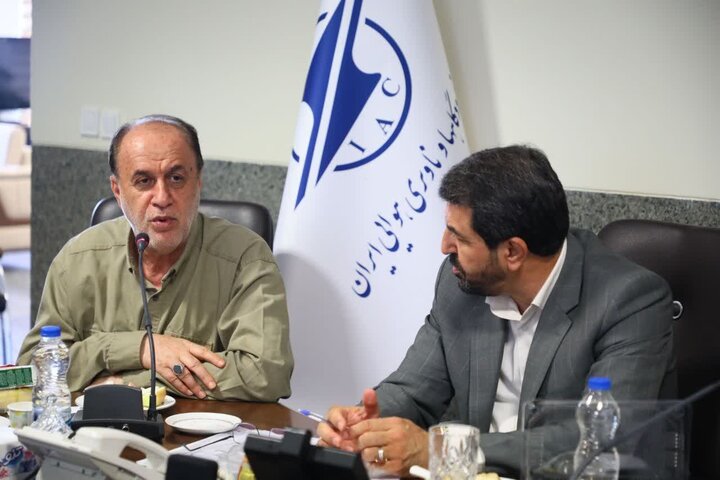انتقاد حاجیبابایی از کندی در تکمیل فرودگاه؛ مزیتهای استان معطل مانده