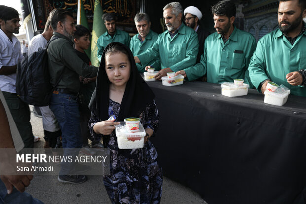 خدمت رسانی آستان قدس رضوی در مرز دوغارون