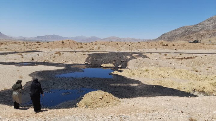 تانکر حامل لجن اسیدی با آلودگی بالا در اطراف شهر اصفهان توقیف شد تانکر حامل لجن اسیدی با آلودگی بالا در اطراف شهر اصفهان توقیف شد