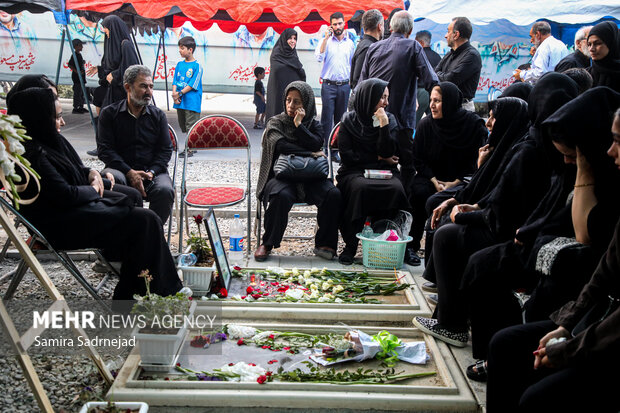 چهلمین روز قطعه 42 14