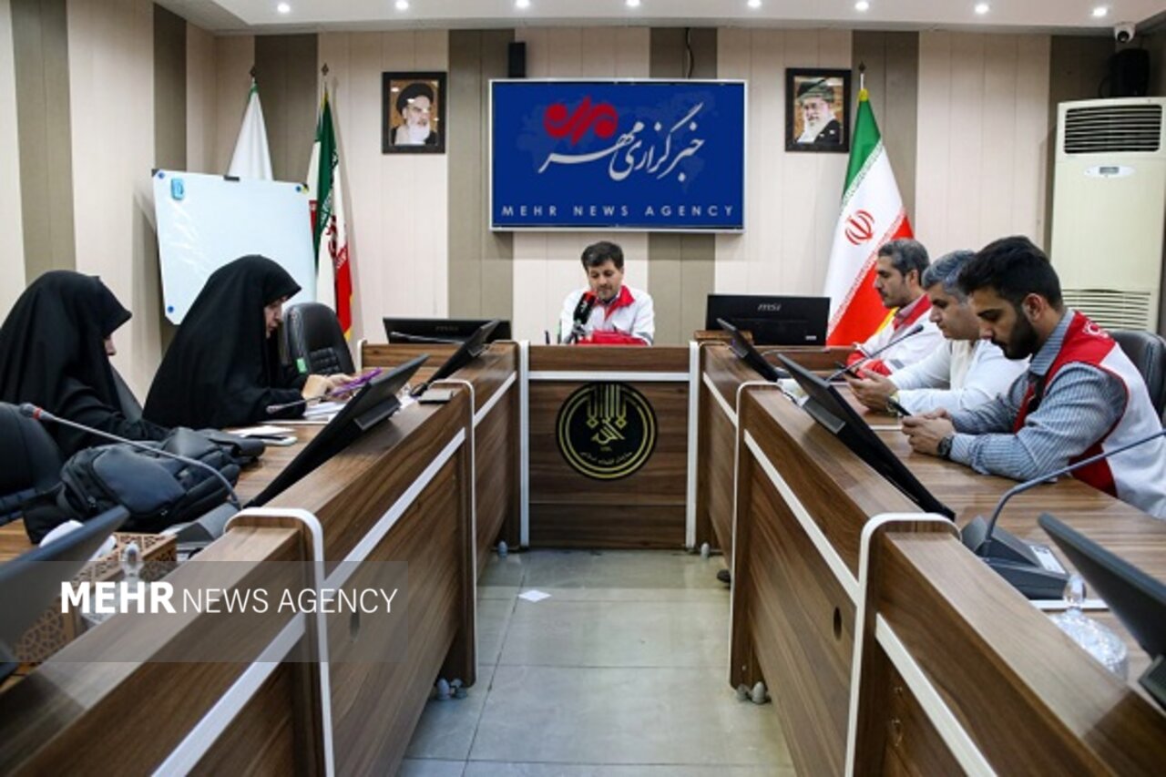 ۲۴۰ نجات یافته درطرح دریایی هلال احمر؛ ۲۴۲۰ عضو در خط مقدم سواحل هستند ۲۴۰ نجات یافته درطرح دریایی هلال احمر؛ ۲۴۲۰ عضو در خط مقدم سواحل هستند