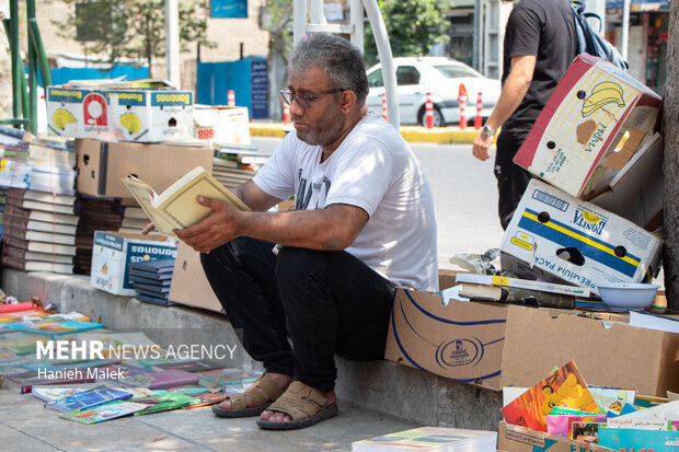 جمعه بازار کتاب در گرگان