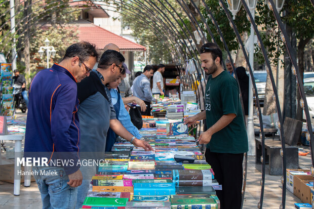 جمعه بازار کتاب در گرگان