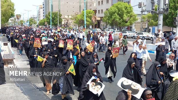 راهپیمایی «جمعه نصر» و «جمعه خشم»  در بندرعباس برگزار شد