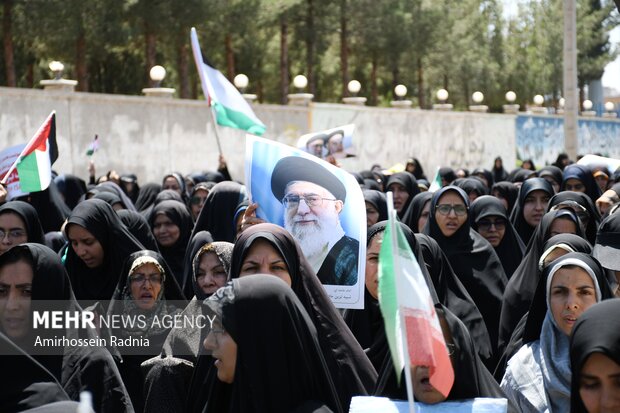 راهپیمایی جمعه های خشم و نصر در بیرجند