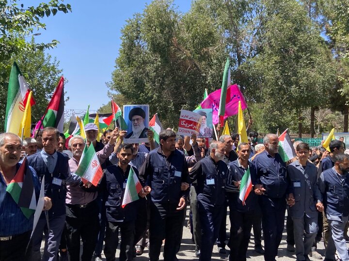 نمازگزاران کرمانی انزجار خود از رژیم صهیونیستی را فریاد زدند