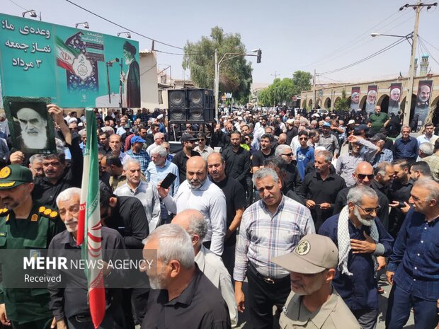حضور گسترده مردم لار در راهپیمایی «جمعه خشم و نصر»