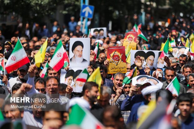 راهپیمایی «جمعه خشم و نصر» در اردبیل راهپیمایی «جمعه خشم و نصر» در اردبیل