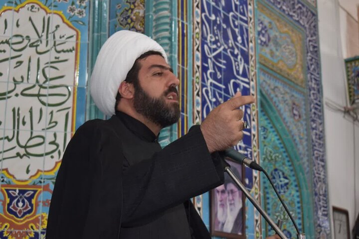 نماز جمعه قرارگاه ایمان و بصیرت است نماز جمعه قرارگاه ایمان و بصیرت است