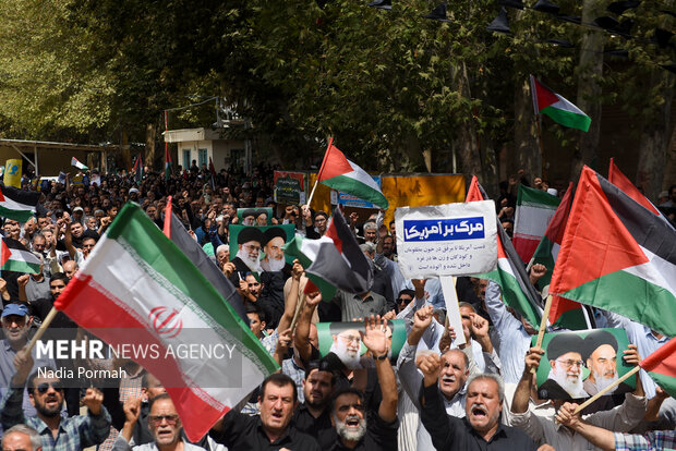 خروش مردم ورامین در راهپیمایی جمعه خشم و نصر