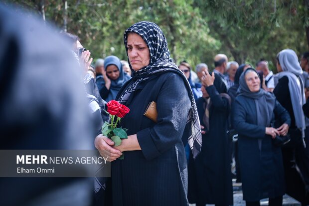تشییع پیکر حمید مرادی در بهشت محمدی سنندج