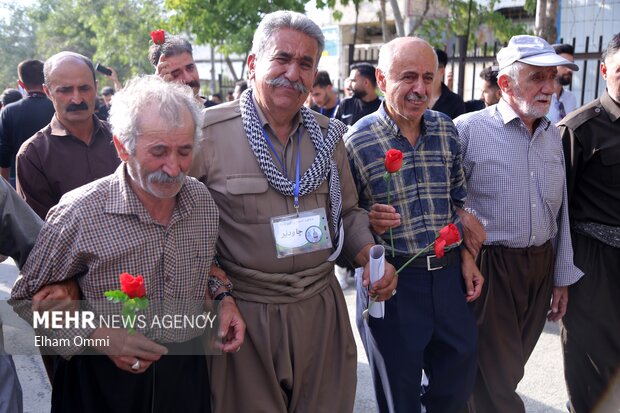 تشییع پیکر حمید مرادی در بهشت محمدی سنندج