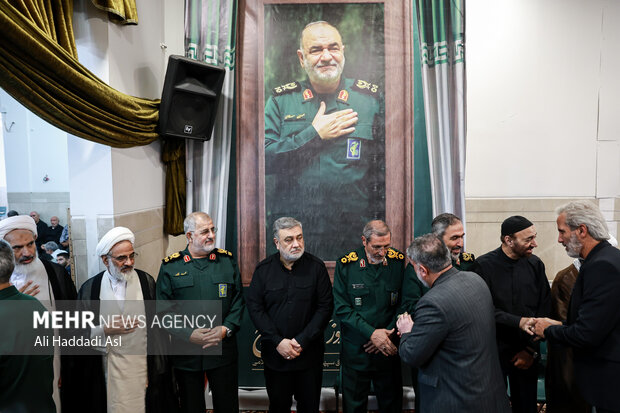 بزرگداشت چهلمین روز شهادت سردار سپهبد شهید حسین سلامی