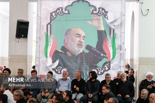 بزرگداشت چهلمین روز شهادت سردار سپهبد شهید حسین سلامی 23