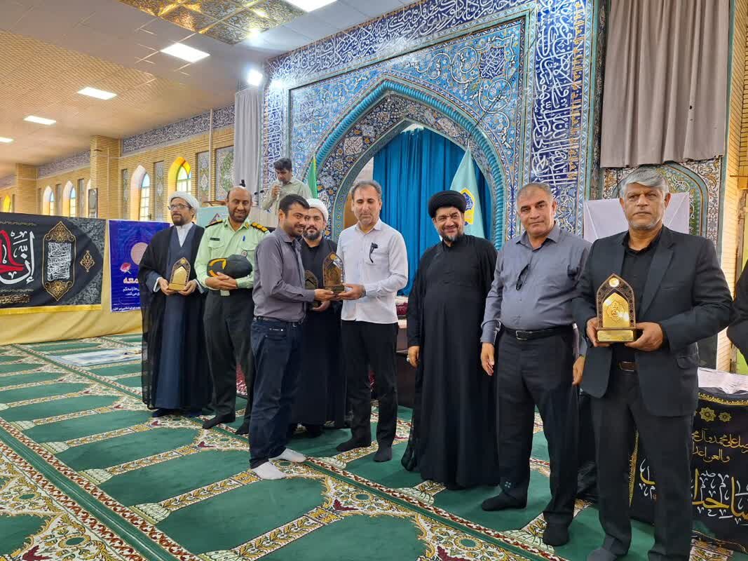 تقدیر از فعالان ستاد نماز جمعه گناوه