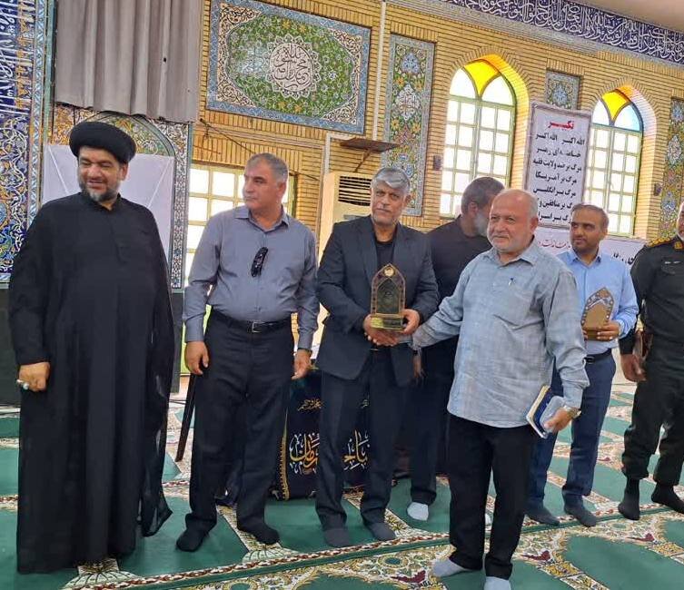 تقدیر از فعالان ستاد نماز جمعه گناوه