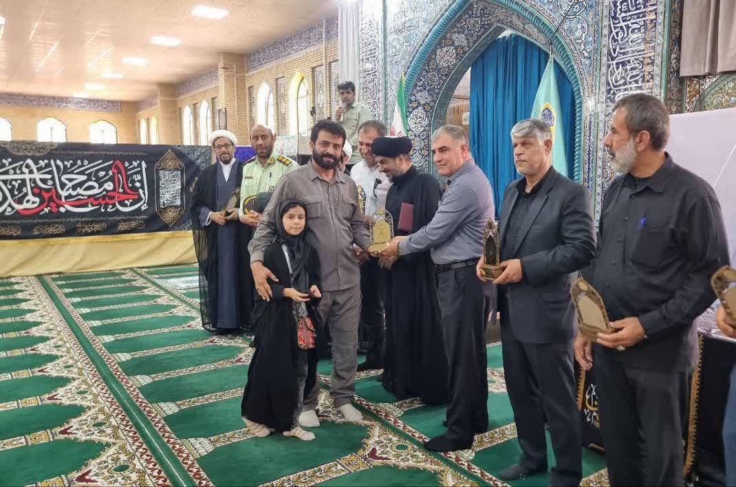 تقدیر از فعالان ستاد نماز جمعه گناوه