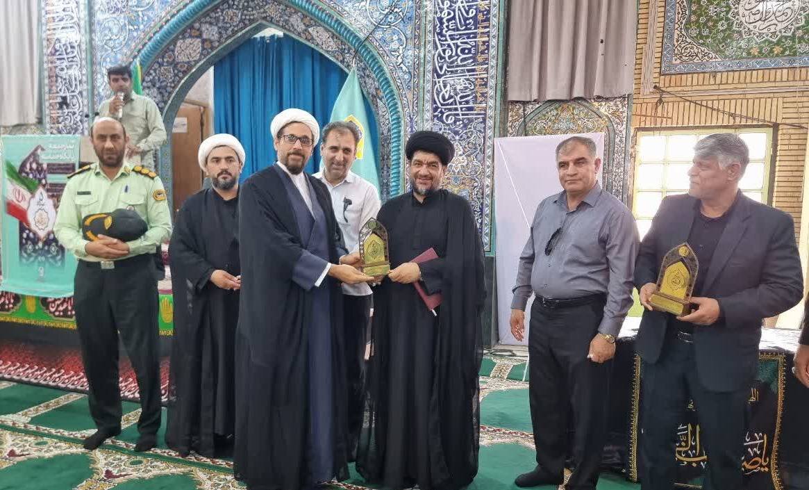 تقدیر از فعالان ستاد نماز جمعه گناوه