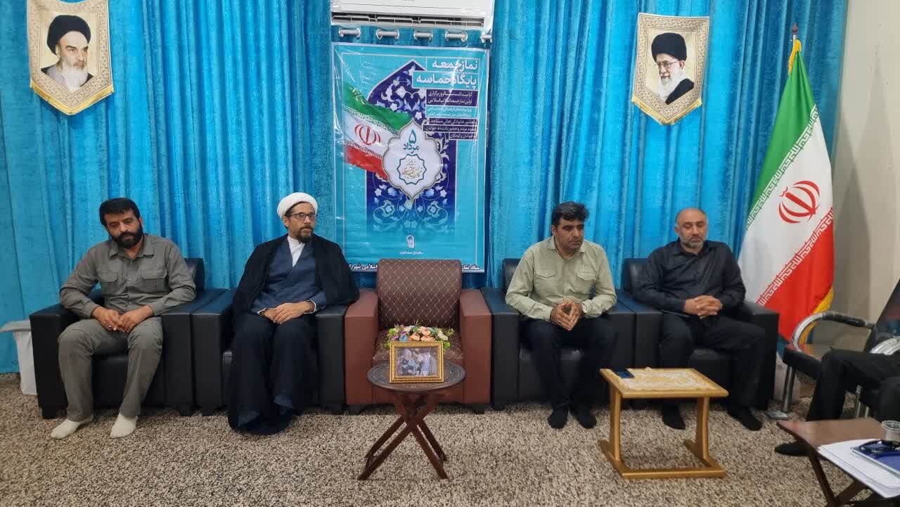 گردهمایی خادمان ستاد نماز جمعه در گناوه برگزار شد