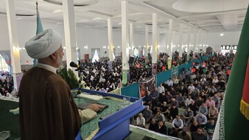 نماز جمعه؛ سنگر وحدت و تریبون مقابله با جنگ نرم دشمن