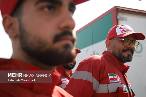 آیین بدرقه ناوگان امدادی و درمانی جمعیت هلالاحمر - اربعین ۱۴۰۴