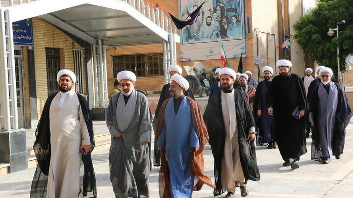 ادای احترام معاونان استانهای تلفیقی سازمان تبلیغات اسلامی به شهدا