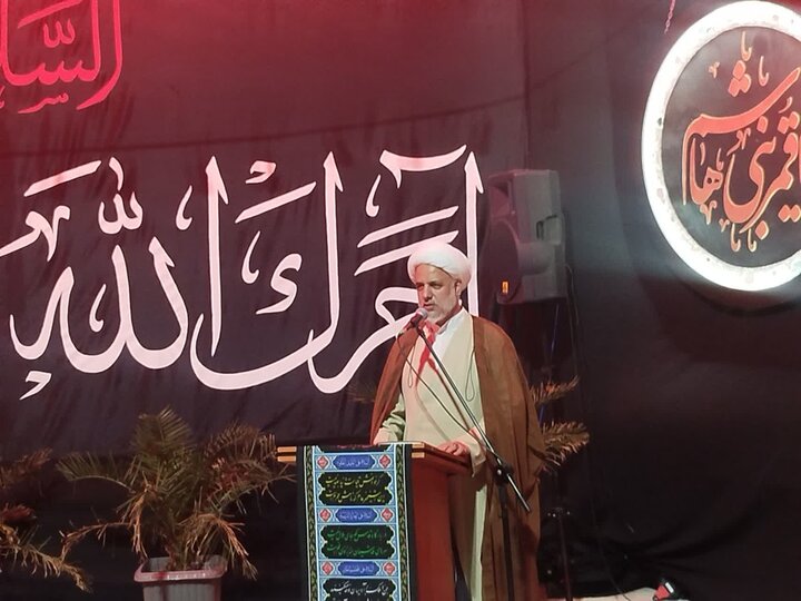 تعزیه هنری دینی برای انتقال تاریخ مقاومت اهلبیت(ع) به نسل امروزی است