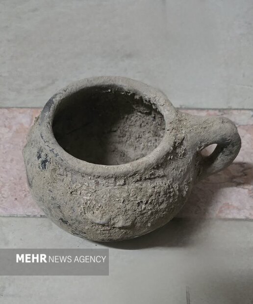 کشف و ضبط ۹ قلم شیء تاریخی پیش از اسلام در دماوند