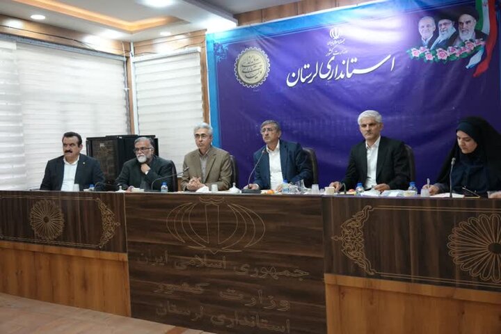 استاندار لرستان: مدیران سهم ۲۰ همتی پروژههای عمرانی لرستان را بگیرند