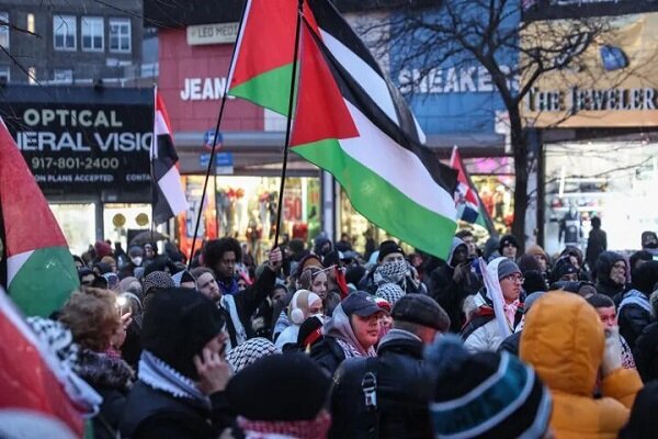تظاهرات حامیان فلسطین مقابل دفتر گروه مشاوره «بوستون» آمریکا + تصاویر