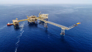 ۲۰ درصد ذخایر نفت و گاز ایران در میادین مشترک؛ چگونه ار رقبا جا نمانیم