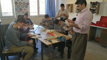 مسابقات هنرهای تجسمی دانش‌آموزان با نیازهای ویژه کردستان برگزار می‌شود