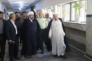 بازدید نماینده ولی‌فقیه سیستان و بلوچستان از محل حادثه تروریستی زاهدان