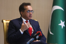 پاکستان کو تجارت اور ٹرانزٹ تجارت کیلئے مکمل سہولت فراہم کرنے پر ایران کاشکرگزار ہوں، پاکستانی سفیر