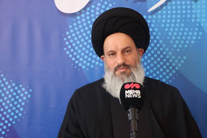 نماز جمعه مرکز تبیین حقایق است؛ ائمه جمعه در عزل و نصب‌ها دخاتی ندارند