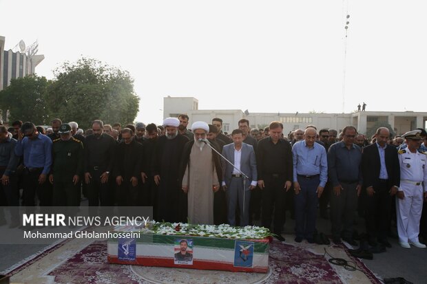 مراسم تشییع پیکر شهید ایمان قائدی شهید امنیت در بوشهر