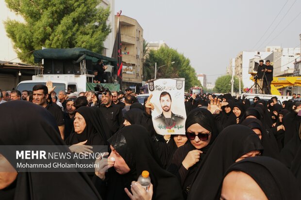 مراسم تشییع پیکر شهید ایمان قائدی شهید امنیت در بوشهر